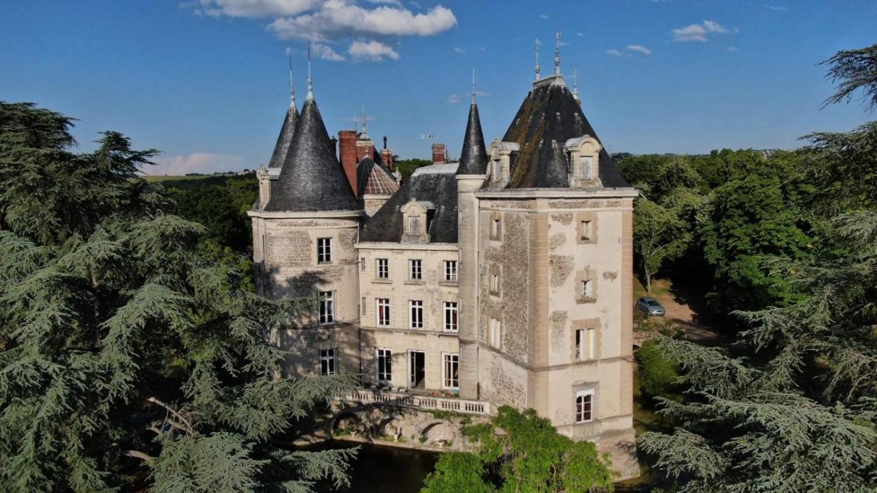 Chateau De Saint Bonnet Les Oules Exteriör bild
